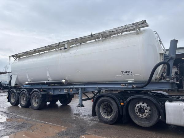 LAG Tri-Axle Tipper Powder Tanker