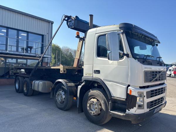 Volvo FM12 8x4 Hook Loader