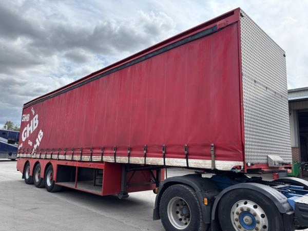 Carrymaster Tri-axle Curtainsider Trailer