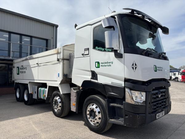 Reanult C460 8x4 Tipper